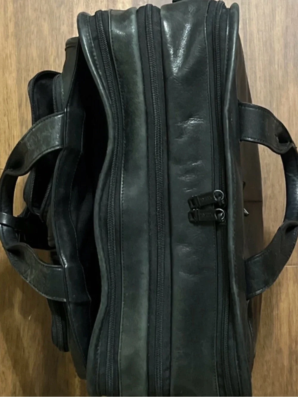 TUMI Alpha Leather Expandable Organizer Laptop Bag Solid Black 96141DH